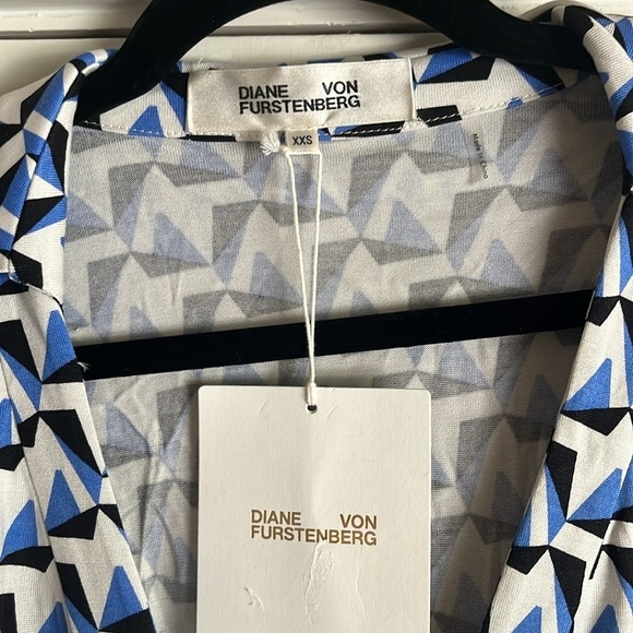 DVF New Jeanne Two Jersey Silk Wrap Dress in Akita Signature Blue Size XXS - Picture 6 of 13